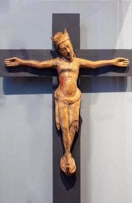 Abb. 4: Das Kruzifix aus Reinsfeld, Dauer­leihgabe der Evangelisch-Lutherischen Kirchgemeinde Reinsfeld (DLP-01) 2024
